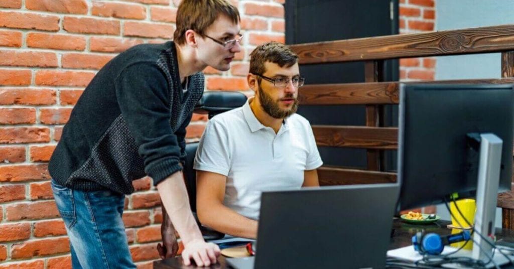 network support specialist and client